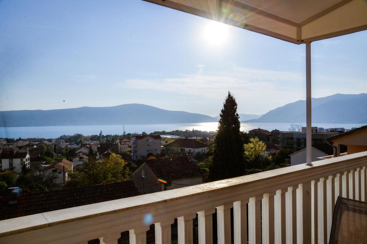 Iker Apartments Тиват Экстерьер фото
