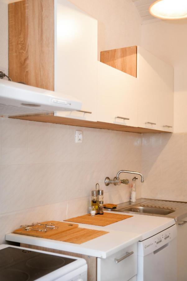Iker Apartments Тиват Экстерьер фото