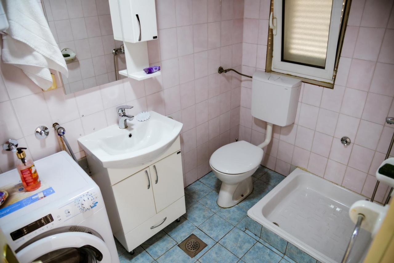 Iker Apartments Тиват Экстерьер фото