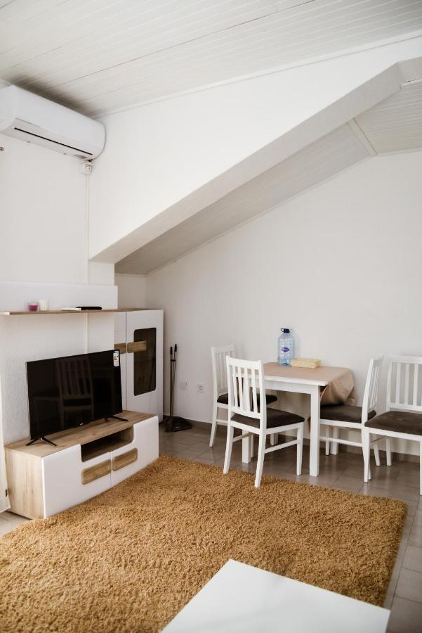 Iker Apartments Тиват Экстерьер фото