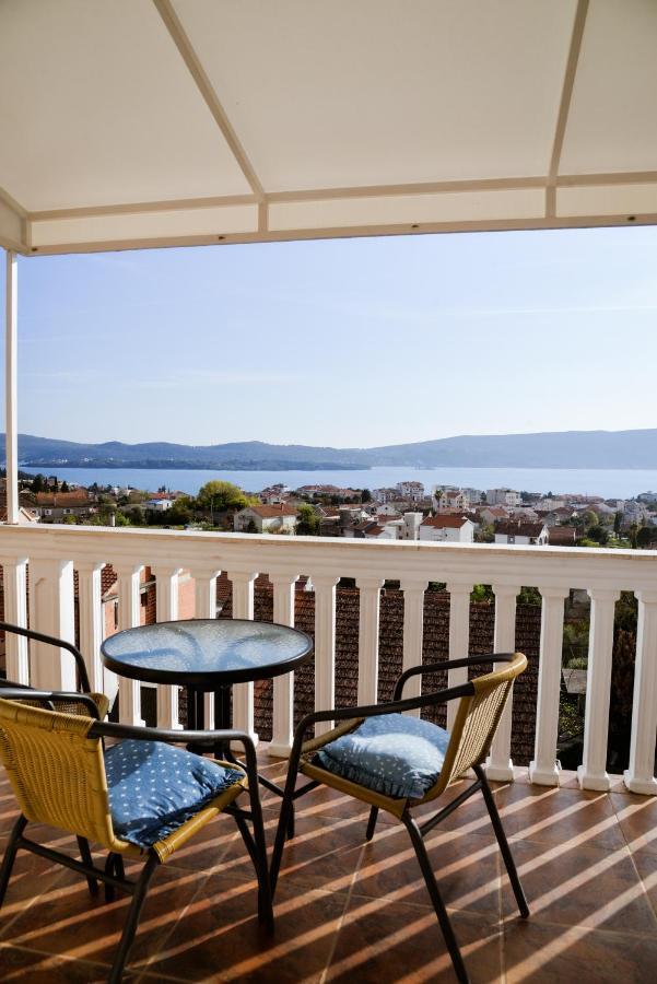 Iker Apartments Тиват Экстерьер фото