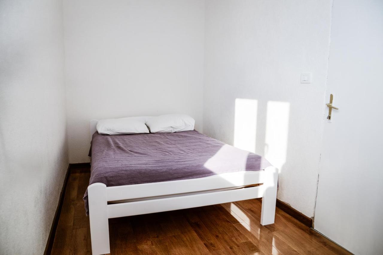 Iker Apartments Тиват Экстерьер фото